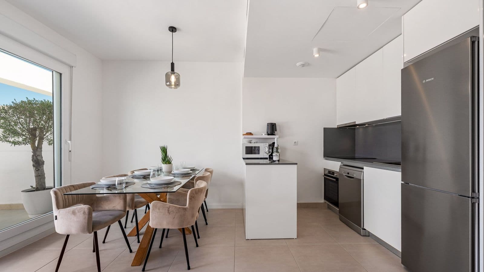 Bright Apartment with Private Terrace by Caseo 9
