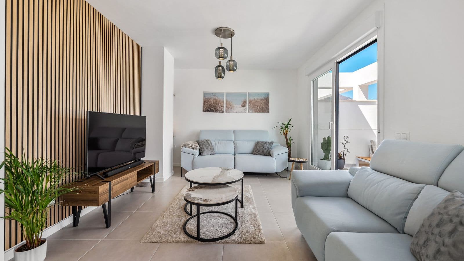 Bright Apartment with Private Terrace by Caseo 23