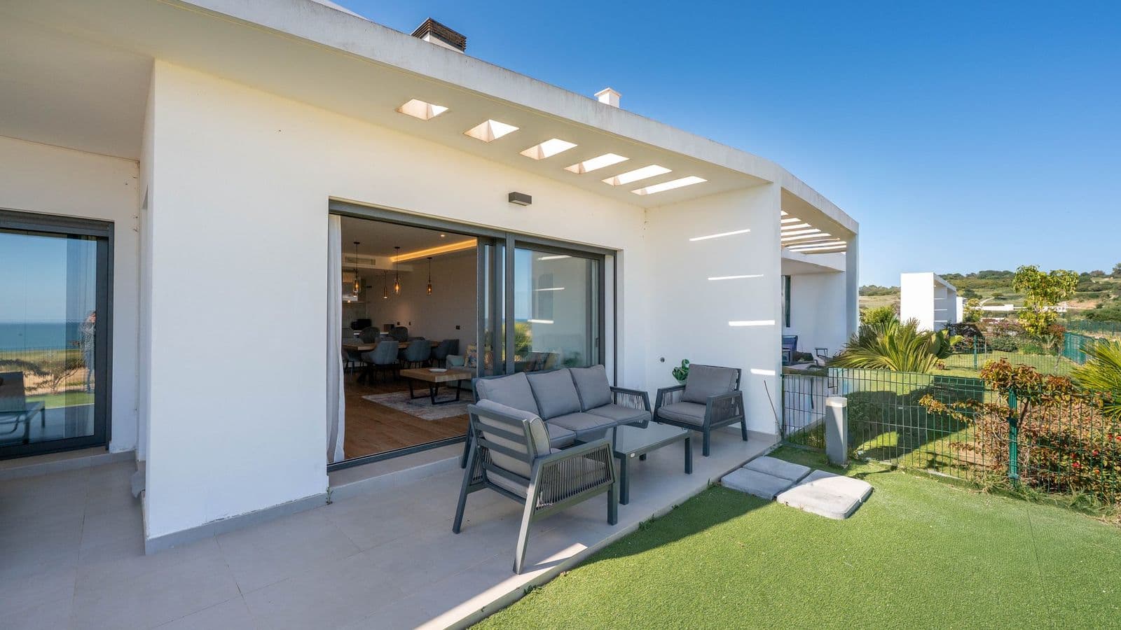 Golf Front & Gibraltar Views Apartment by Caseo