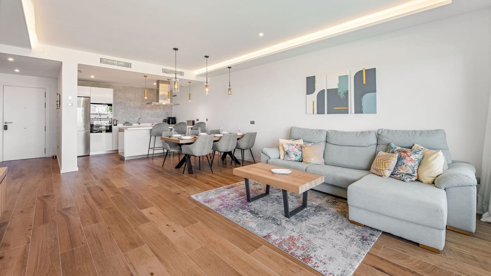 Golf Front & Gibraltar Views Apartment by Caseo 21