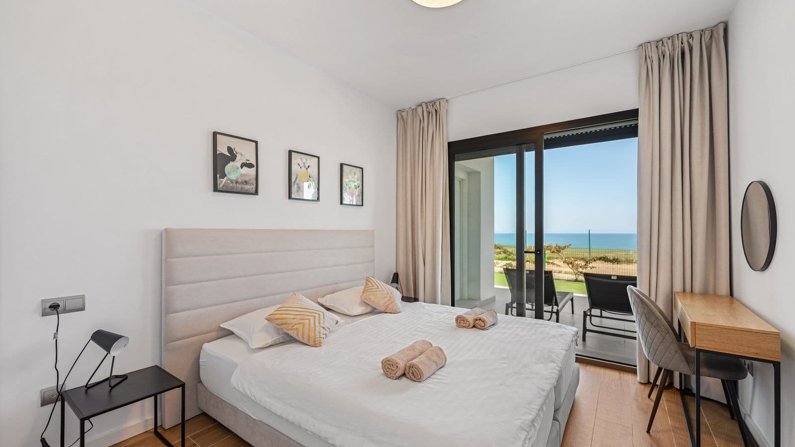 Golf Front & Gibraltar Views Apartment by Caseo 24