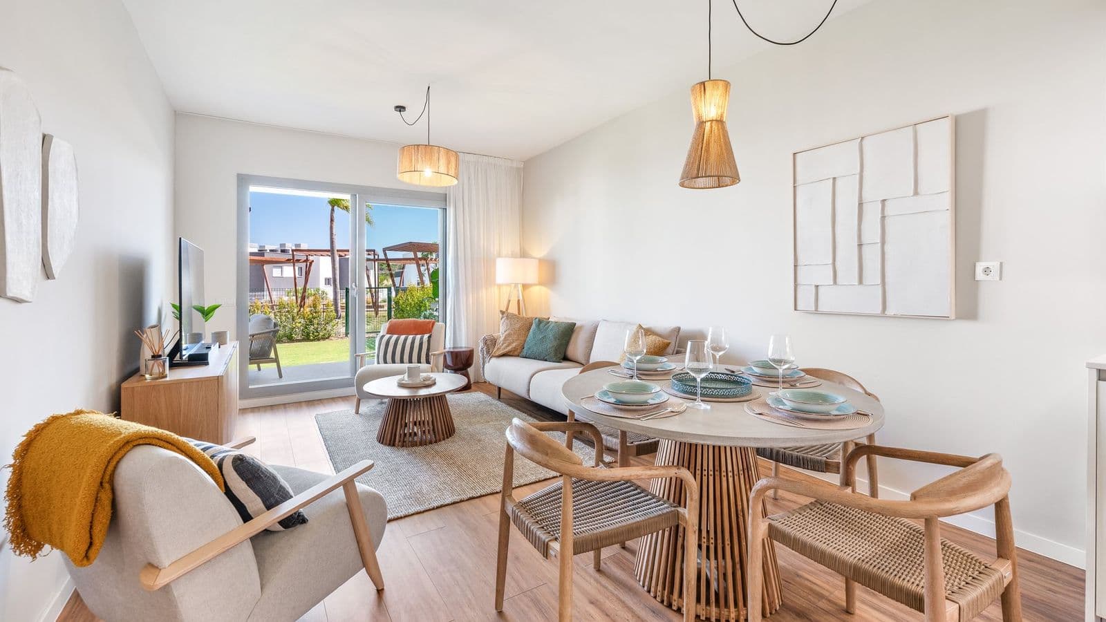 Stylish apartment with garden and sea views 22